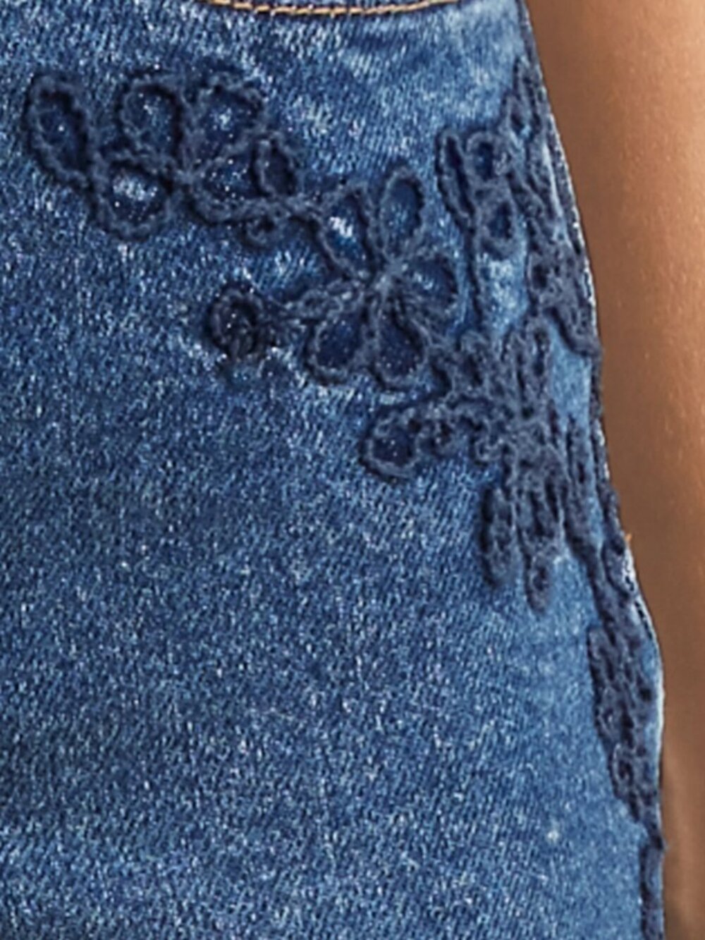NWT TALBOTS Ivy Embroidery Wash Straight Leg Jeans Sz 12 Petite - Picture 3 of 8